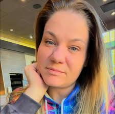 Do Instacart shoppers get penalized for long checkout lines?