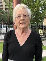 Jennifer Faye's Instagram, Twitter & Facebook