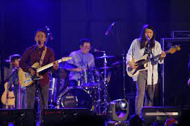 Adrian yunan faisal, 45 efek rumah kaca popularity band #1574. Grup Musik Efek Rumah Kaca Ingin Eksis Festival Musik Dunia