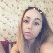 Lauren Yeary's Instagram, Twitter & Facebook