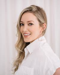 The Family Hood (TV Short 2017)