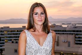 She has indicated that she accepts telehealth appointments. Sarah Lombardi Zeigt Neue Wohnung Macht Sie Damit Einen Gefahrlichen Fehler Gala De