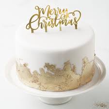 16 Mouthwatering Christmas Cake Decoration Ideas 2020 Pouted Com In 2020 Christmas Cake Decorations Christmas Cake Topper Christmas Cake