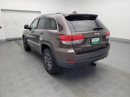 Image result for Walnut Brown 2019 Grand Cherokee