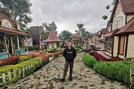 Mau bayar dalam waktu 3, 6, atau 12 bulan, semua tergantung pilihanmu! Farm House Lembang Harga Tiket Masuk Spot Foto Terbaru 2021