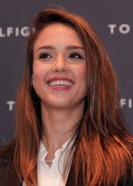 Side Parted Long Straight Red Hairstyle Hairstyles Weekly Long Hair Styles Jessica Alba Hair Straight Hairstyles