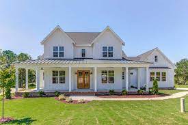 Godaddy.com inc (arizona, scottsdale) is the location of the apache server. Custom Home Builder Royalty Homes Inc
