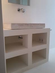 Beton Cire In Weiss Auf Borenbeton Regal Bad Trockenbau Regal Badezimmer Wand