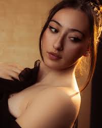 Model: @ginger.phelps Photographer: @brightfirephotographyllc . . . . .  #fashionmodel #commercialmodel #editorialmodel #chicagomodel #nycmodeling  #chicagophotographer #fashionphographer #fashion_photography #portraitphoto