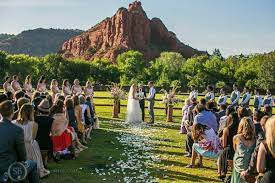Beautiful Outdoor Sedona Wedding Venues Locations For Your Dream Destination Sedona Wedding Sedona Wed Sedona Wedding Arizona Wedding Dream Wedding Locations