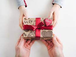 El 19 de marzo, día del padre, demuéstrale cuánto le quieres con regalos personalizados: Regalos Para El Dia Del Padre 2021 Un Ereader Para Los Que Adoran Los Libros