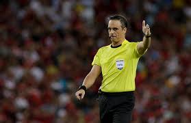 En la entrevista post partido tras la eliminación de los bicampeones entre 2015 y 2016, la estrella chilena se despachó contra patricio loustau. Designacion De Arbitros Para Los Juegos Uruguay Vs Japon Y Ecuador Vs Chile Conmebol