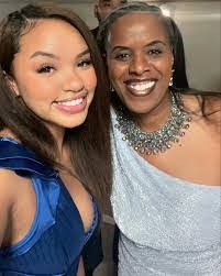 Latoya Hillard's Instagram, Twitter & Facebook