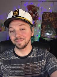 Twitch streamer nears 2k goal