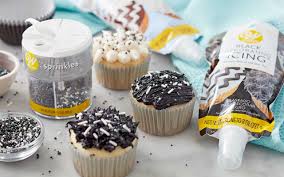 Someone probably makes gray food coloring that could easily make gray icing, but why spend money on gray food coloring when it's so easy to make the color yourself? How To Make Black Frosting Wilton Blog Cake Cookie Dessert Baking Tips Tricks