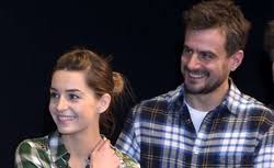 Jego buntownicze nastawienie i lekceważenie dla świata rozrywki wyraźnie widać w jego wypowiedziach. Wiedlocha Juz Nie Placze Po Musiale Znalazla Nowego Partnera Dziennik Pl