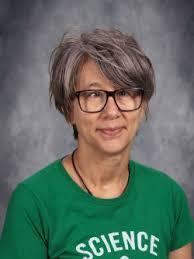 Carolyn Kish's Instagram, Twitter & Facebook