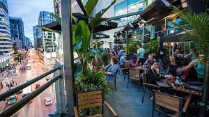 Jun 25, 2021 · located in the heart of little italy, café diplomatico is a magnet for italian soccer supporters. Jack Astor S Toronto Yonge Dundas Restaurant Toronto On Opentable