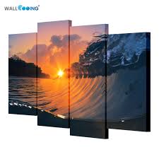 Dengan memilih hiasan yang tepat akan membuat ruang tamu anda semakin indah dan bagus untuk berkreasi sebagai pemilik, tidak hanya efisiensi dan aspek fungsional yang diperhitungkan, tetapi kita juga harus mempertimbangkan estetika dan kenyamanan. Lukisan Hiasan Landskap Dinding Rumah Ruang Tamu Poster Seni 4 Panel Kombinasi Kanvas Shopee Malaysia