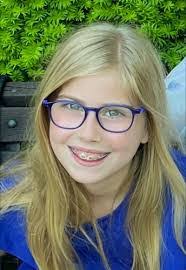 Tara Deleon's Instagram, Twitter & Facebook