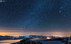 Si te gusta customizar el fondo de pantalla de tu pc y darle un toque nuevo a tu pantalla, nada más sencillo entonces que descargar estas magníficas imágenes. Estrellas Google Search Estrellas En El Cielo Fondos De Escritorio Fotografia Paisaje Urbano