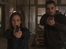 Estreno este viernes en cines. Legado En Los Huesos Por Que Es La Pelicula Espanola Mas Vista De Netflix Luces El Comercio Peru