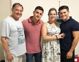 Bruno fratus fatura medalha de bronze na prova dos 50m livre. Facebook
