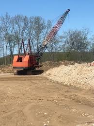 New to HDS Manitowoc 3500 is producing material.