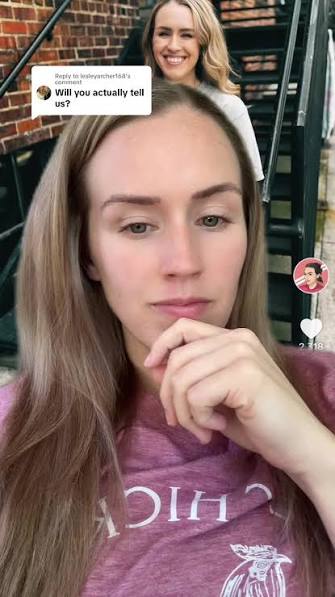 Jen Hamilton with Birth Vibes book
