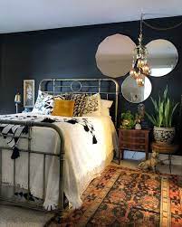 The vintage mirror and patterns in it looked perfect with the color scheme of the bedroom with modern furniture. 16 Amazing Vintage Bedroom Design Ideas That You Should Know