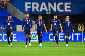 Coéquipier de karim benzema au real madrid, raphaël varane ne cache pas sa joie de revoir. Raphael Varane Facebook