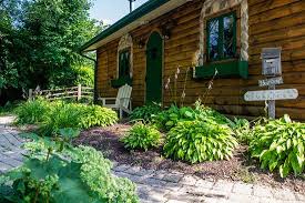 My grandma's cottage is located in glenwood springs at the south end of geneva lake, lake views from the house, a 2 minute walk to the private beach and walking distance to the abbey and gordy's. Lazy Cloud Inn Updated 2021 Prices Reviews Lake Geneva Wi Tripadvisor