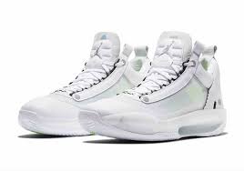 Air jordan (sometimes abbreviated aj) is an american brand of basketball shoes, athletic, casual, and style clothing produced by nike. Autenticazione Medaglia Ventilare Nike Eon Vs Nike Retail Ricaderci Gallina Jeans