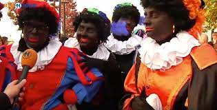 == levensloop == na de havo studeerde huijbregts personeelswerk in breda, maar al snel zocht hij zijn geluk in de musicalwereld. Zwarte Piet In Stadskanaal Spreekt Met Gespeeld Surinaams Accent Wel Nl