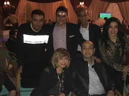فجر الإعلامي عمرو أديب الجدل مجددا بحديثه عن سحب المصريين 30 مليار جنيه خلال أيام العيد، وهو ما أقلق البعض معتبرين أن حديثه يمهد لمزيد من الإجراءات الحكومية عمرو اديب بيقول ان المصريين سحبوا من البنوك 30 مليار جنيه فى اسبوع وبيقول يعنى الناس معاها فلوس اهى! Ø¨Ø§Ù„ØµÙˆØ± Ø£ÙˆÙ„ Ø¸Ù‡ÙˆØ± Ù„Ø¹Ù…Ø±Ùˆ Ø£Ø¯ÙŠØ¨ Ø¨Ø¹Ø¯ ØªØ¹Ø§ÙÙŠÙ‡ Ù…Ù† ÙˆØ¹ÙƒØ© ØµØ­ÙŠØ©