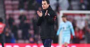 Le Bris quer um Sunderland agressivo na reta final da Premier League