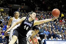 UConn extends streak to 103 with rout of Memphis