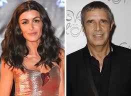 Il s'agit du premier extrait de son nouvel album. Jenifer And Julien Clerc In Negotiations