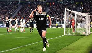 07/10 de ligt 'niet echt verbaasd' over prestaties ajax 10. Ajax Kapitan Matthijs De Ligt Bestatigt Mehrere Klubs Sind Interessiert