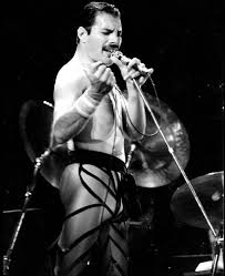Queen The Show Must Go On Live Freddie Mercury Pin By Trish Schuster On Freddie S Page In 2020 Concert