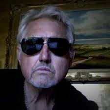 Roy Rossi's Instagram, Twitter & Facebook