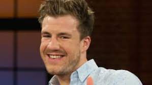 „mit 12 anderen durch die hölle gehen? Luke Mockridge Freundin Instagram Grosse Das Musst Ihr Wissen