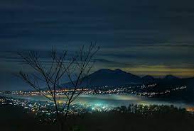 Kumpulan gambar dan foto pemandangan indah dengan kualitas hd Wisata Malam Di Bukit Dengan Pemandangan Kota Yang Indah