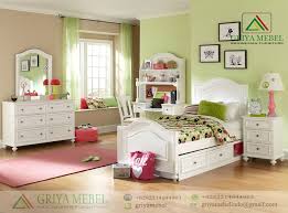 Bagi anda yang baru menikah ataupun yang baru memiliki rumah, tentunya interior furniture tersebut patut anda miliki untuk mengisi kamar tidur hunian anda. Kamar Tidur Anak Duco Putih Minimalis Griya Mebel