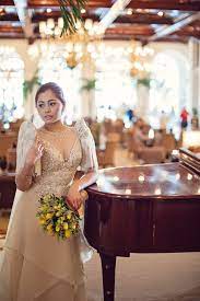 Filipiniana Wedding Gown By Boy Kastner Santos Benjie Tiongco Photography Filipiniana Wedding Dress Filipiniana Wedding Theme Filipiniana Wedding