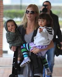 On saturday, she spent the day with her children, sam, 3, and charlie, 1½ celebrating saint lucia's day with about 300 other mostly swedish people at the first united methodist church in boca. Elin Nordegren Woods Kids Elin Nordegren Tiger Woods Ex Wife Tiger Woods Girlfriend