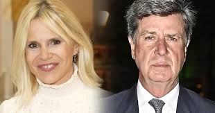 Eugenia Martínez de Irujo lanza un dardo a su hermano Cayetano en el décimo  aniversario de la muerte de su madre