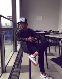 Explore tweets of floor 88 @floor88band on twitter. Biodata Ayie Elham Vokalis Kumpulan Floor 88 Iluminasi