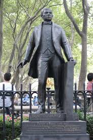 In 1853 the conservatives took power in mexico and many liberals were exiled, including juarez, who spent his time of exile in new orleans. Benito Juarez President Of Mexico Was 4 6 Tall The Same Height As Peter Dinklage Damnthatsinteresting