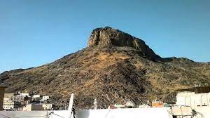 أين يقع جبل النور natural landmarks mount rushmore landmarks